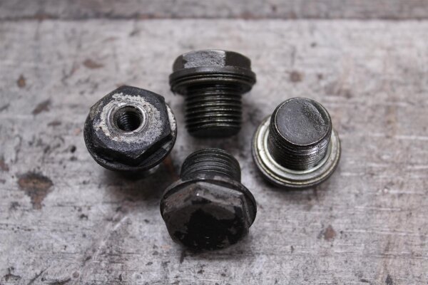 Set Schrauben Nockenwellen Suzuki GSX-R 750 GR75A 85-87