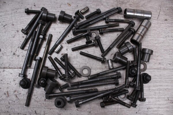 Vari assortiti di viti e dadi parti residue Yamaha FZ 750 Genesis 2KK 87-90