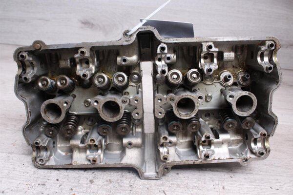 Cylinder head Suzuki GSX-R 750 GR75A 85-87