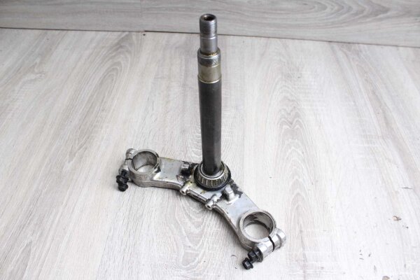 Fork bridge below Kawasaki GPZ 1000 RX ZXT00A 86-87