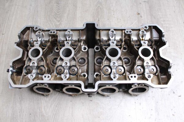 Cylinder head Suzuki GSX-R 750 GR75A 85-87