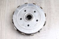 Panier de coupe à lintérieur de la plaque...