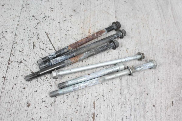 Motor Bolzen Kawasaki ER-6F EX650A 06-08