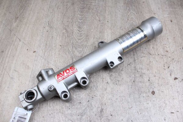 Gabelholm in front of the left Kawasaki GPZ 900 R ZX900A/1-6 84-89