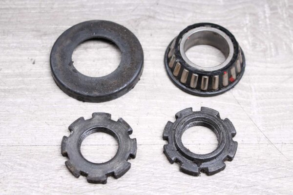 Steering head bearing slices for the fork bridge Kawasaki GPZ 550 Unitrak KZ550B/H 82-83