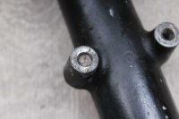 Gabelholm in front of the left Kawasaki Z 650 KZ650F 80-83