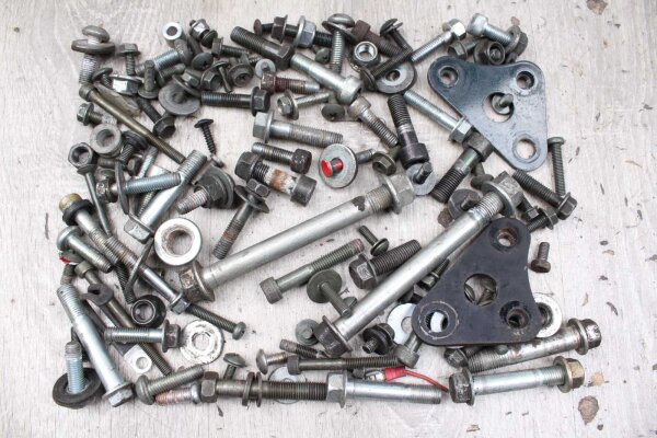 Konvolut Residual Divers Suzuki GSF 600 S Bandit GN77B/96 96-99