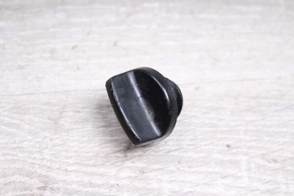 Täyttökorkin sulkeminen Kawasaki ZX-9R ZX900C 98-99