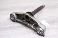 Gaffelbro framför nedanför Suzuki GSX-R 750...