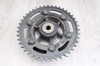 Takapyörän navan ketjupyörän pidike...