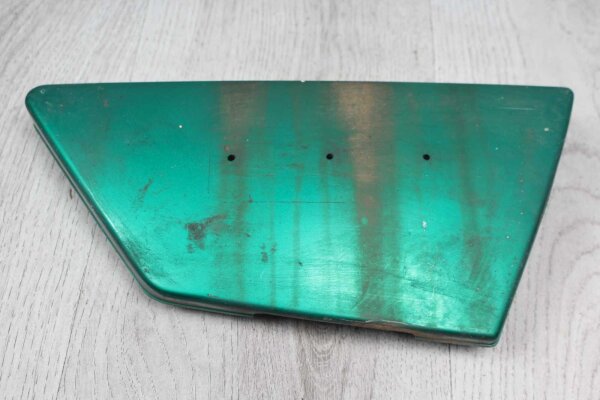 Sivupaneelin etupaneeli oikealla Kawasaki Z 250 Twin KZ250A 78-82