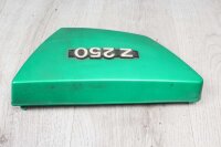 Sivupaneelin etupaneeli oikealla Kawasaki Z 250 Twin...